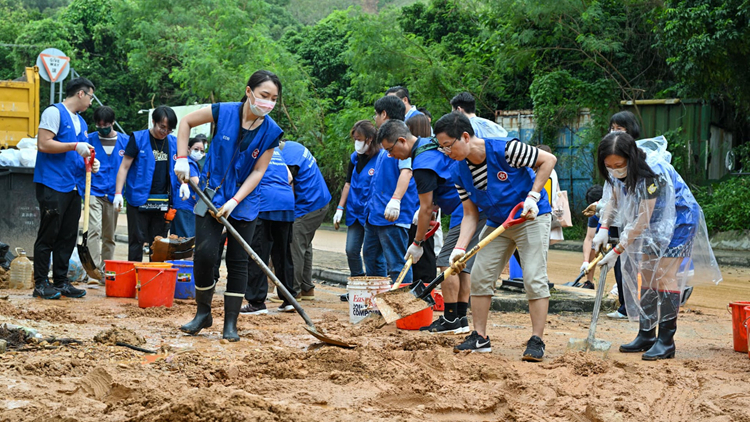 陳國基向全體公務(wù)員發(fā)信 感謝參與暴雨善後工作