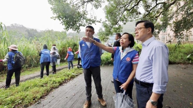 【港事講場】風(fēng)雨過後見彩虹   社區(qū)支援須到位