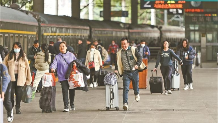 深圳市交通運輸局發(fā)布春運出行指引 鼓勵市民錯峰出行綠色出行