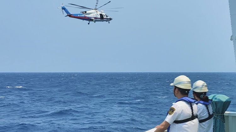 海南西南海域碰撞沉沒漁船已找到 8人仍失聯(lián) 搜救正在進行中