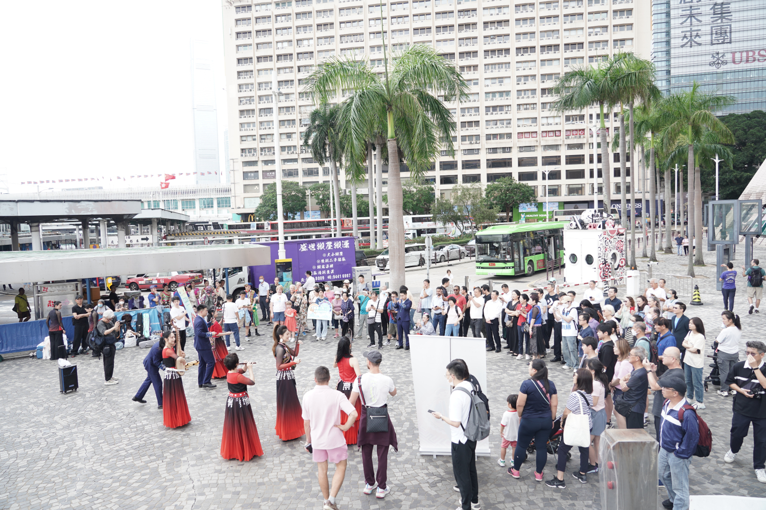 「廣西三月三」走進香港景區(qū)  市民零距離感受桂風(fēng)壯韻