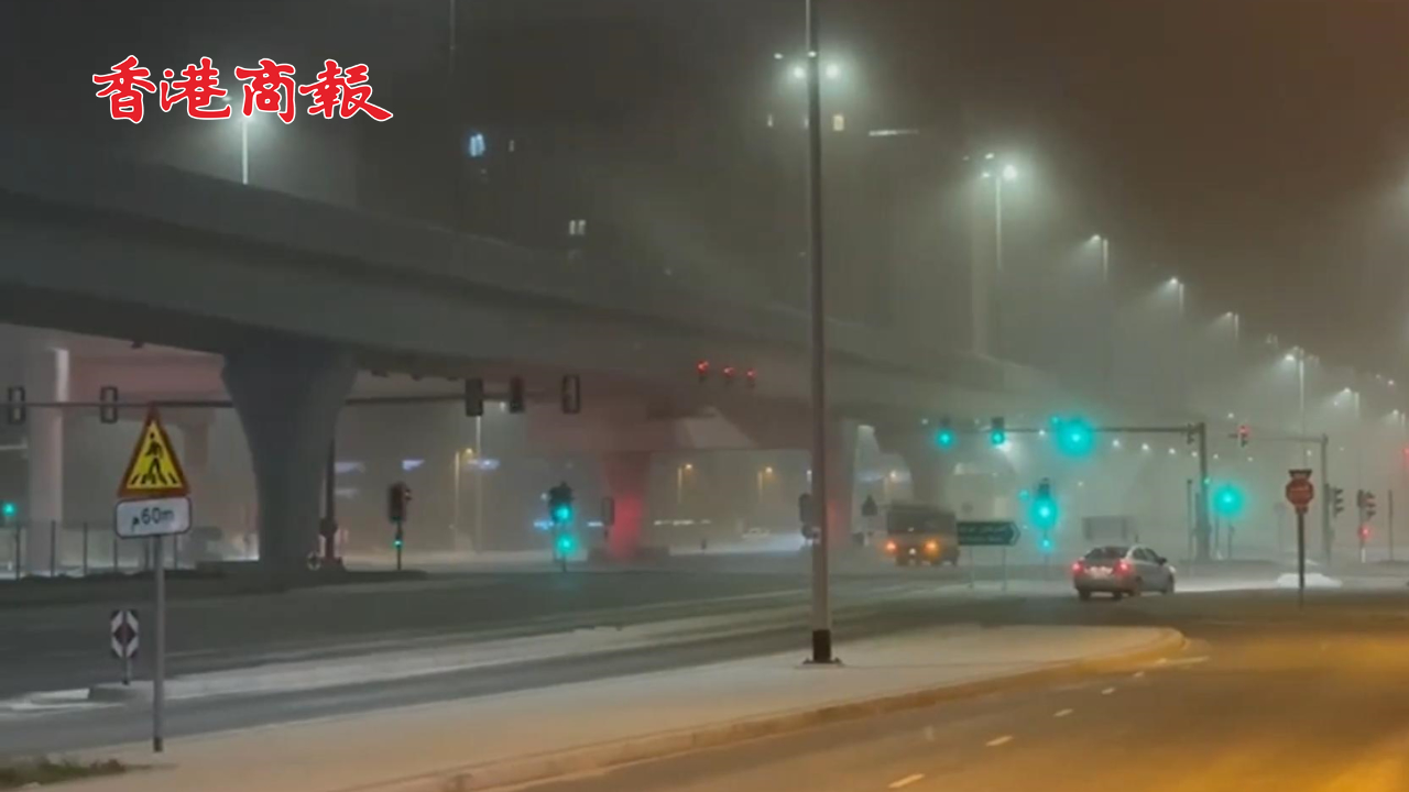 有片丨阿聯(lián)酋再遭大範(fàn)圍強(qiáng)降雨襲擊 杜拜關(guān)閉海灘等公共場(chǎng)所