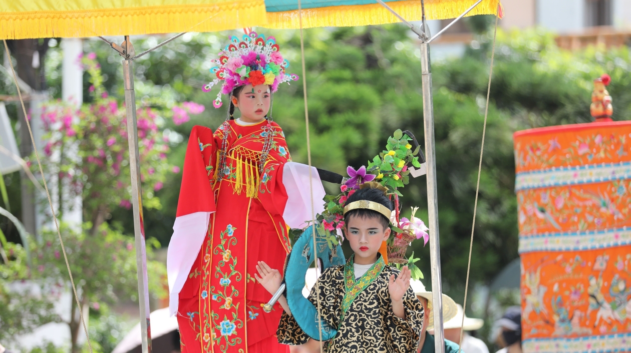 國(guó)家級(jí)非遺再現(xiàn)！中山南朗崖口飄色巡遊來(lái)了