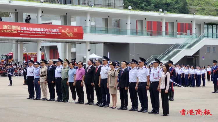 國慶75周年｜紀(jì)律部隊(duì)青少年團(tuán)體慶祝國慶大匯演 陳國基勉勵青年學(xué)習(xí)中華優(yōu)秀傳統(tǒng)文化