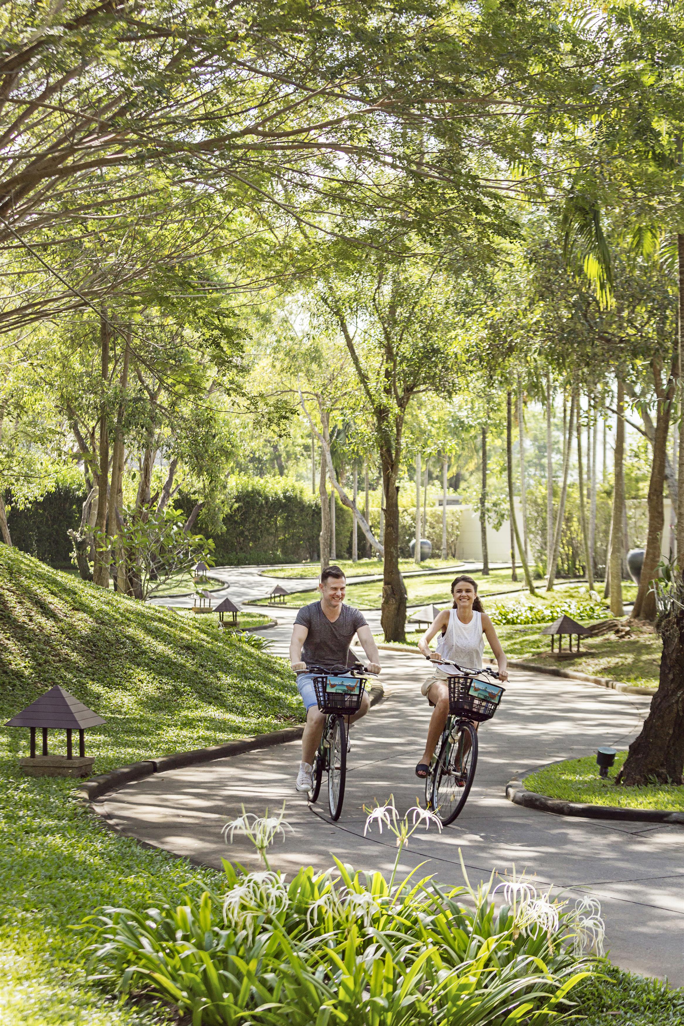 Cycling Couple.jpg