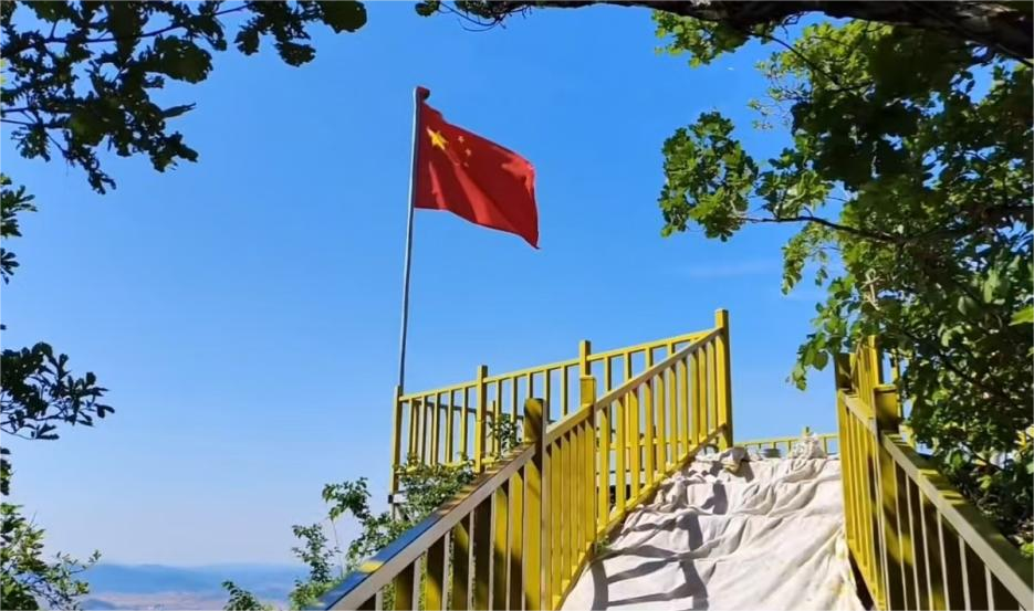 太平鎮(zhèn)圖說四：太平鎮(zhèn)小石村插旗山山頂風(fēng)景.png